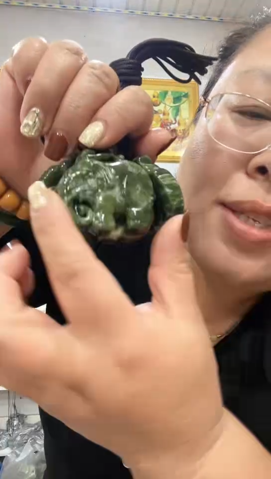 未镶嵌岫玉挂件多样性发货发其中一件