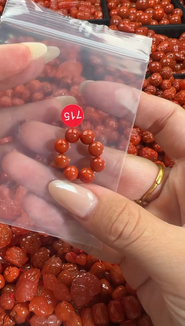 颈饰未镶嵌南红玛瑙1