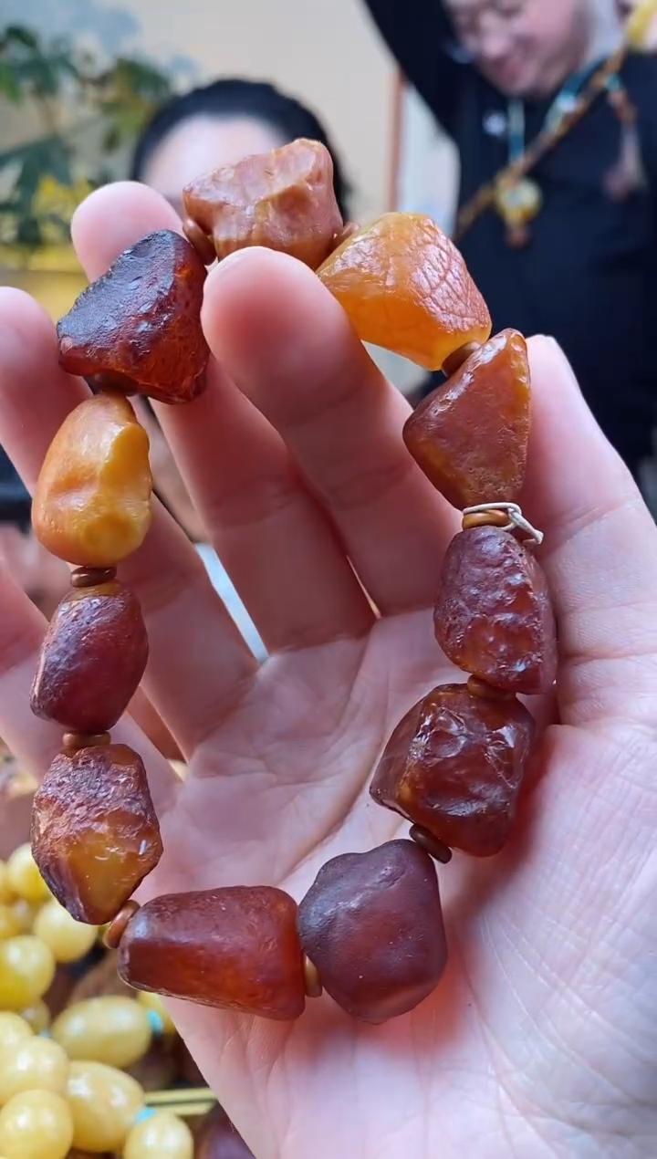 【闪购商品】琥珀手串未镶嵌手串