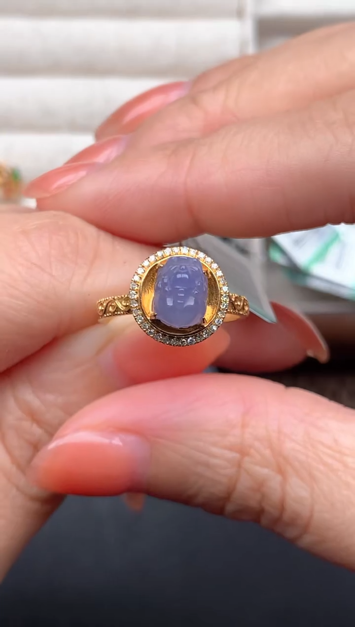 18K金镶嵌挂件翡翠1