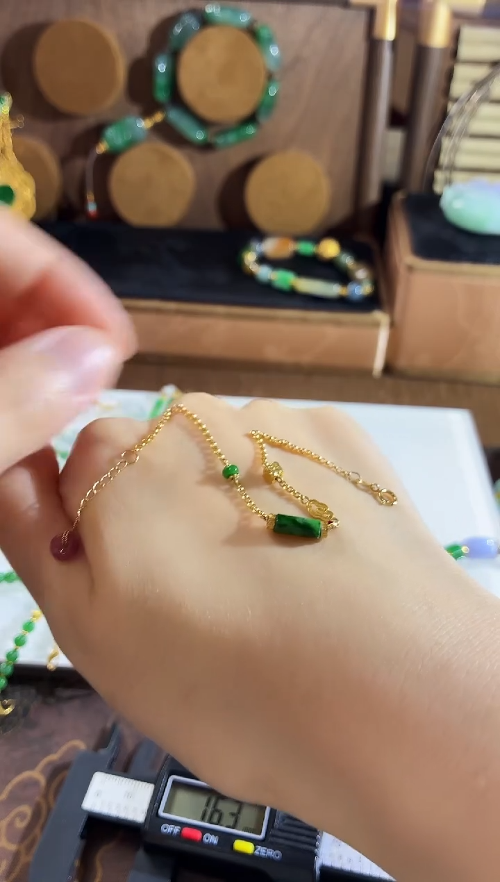 18K金镶嵌手链翡翠手饰