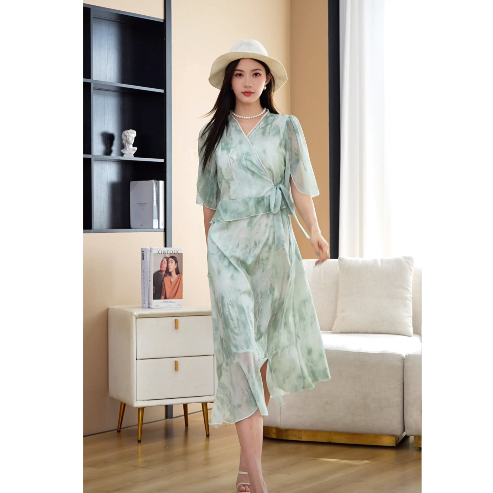 【当天发+运费险】气质高级感独特绝美海边度假印花连衣裙MO893