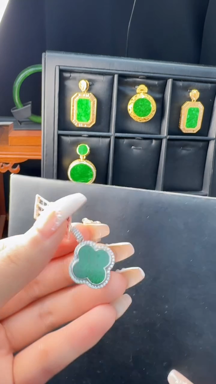 【闪购商品】翡翠吊坠(不含链)银S925镀金镶嵌天然缅甸翡翠A货吊坠