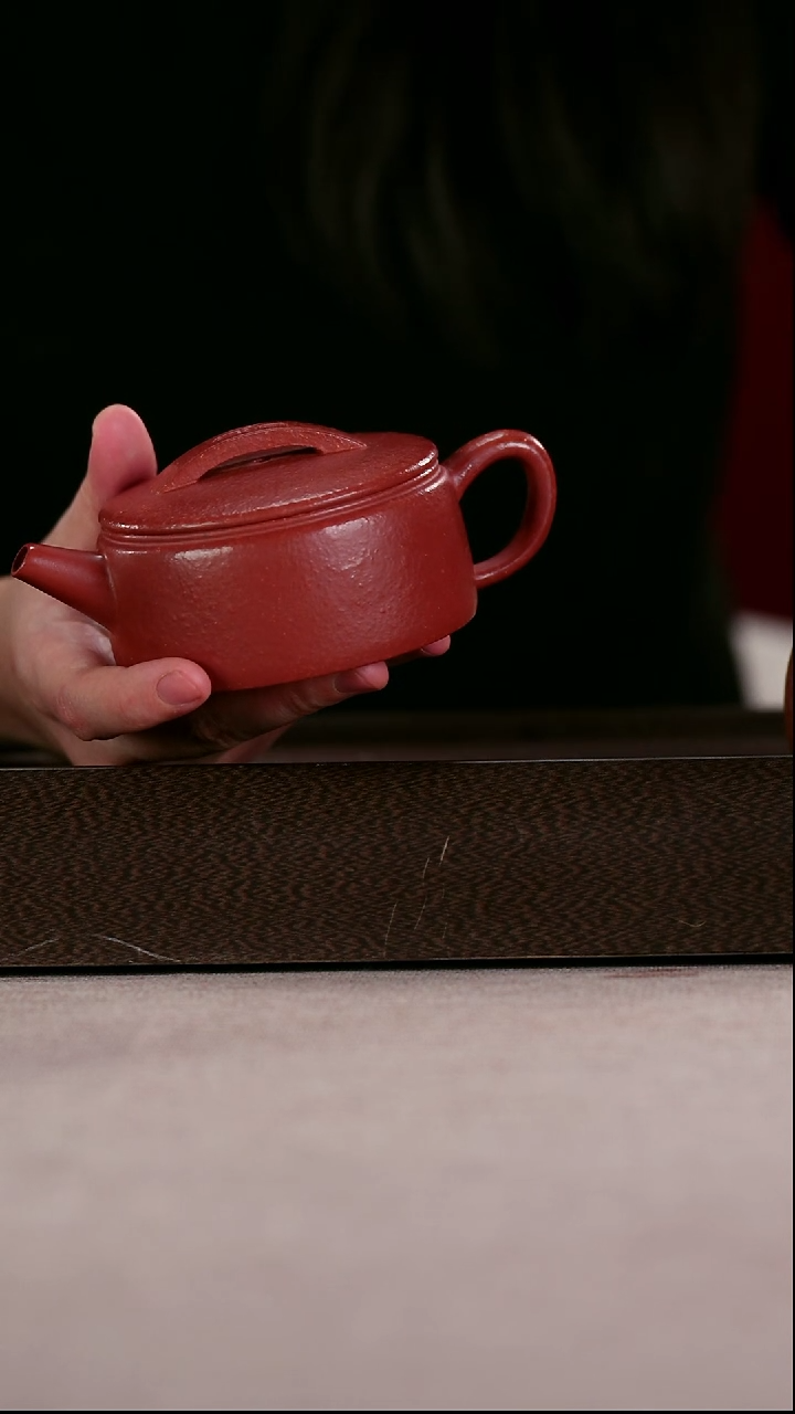 茶壶紫砂粗砂红降坡平底汉瓦