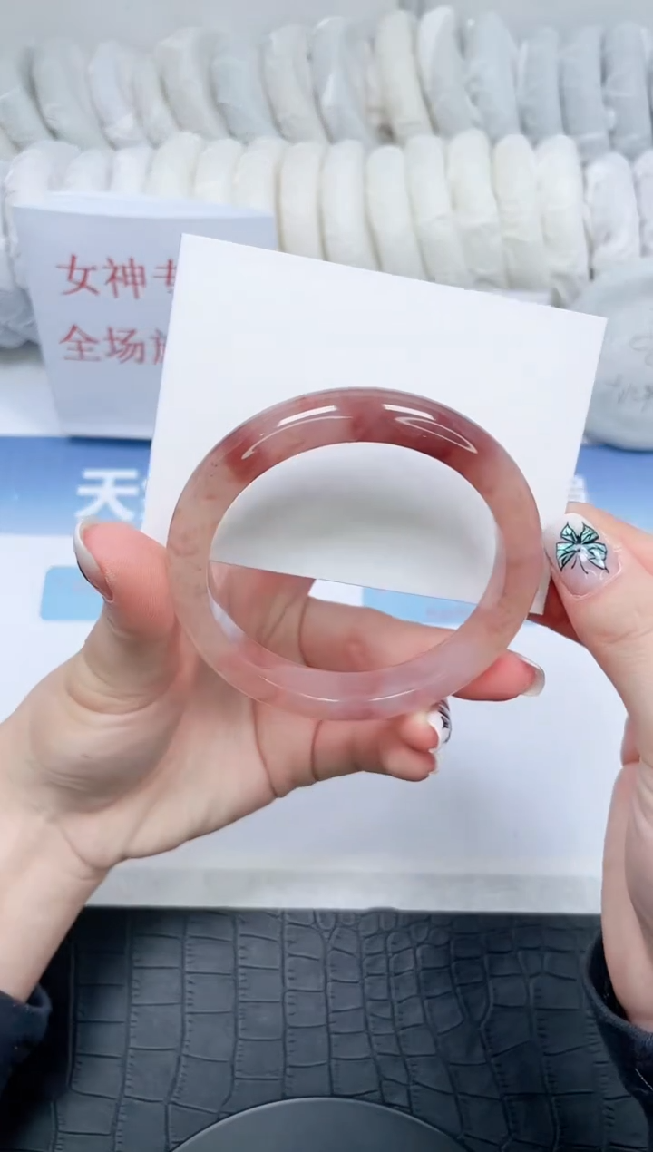 【闪购商品】石英质玉手镯未镶嵌196-58