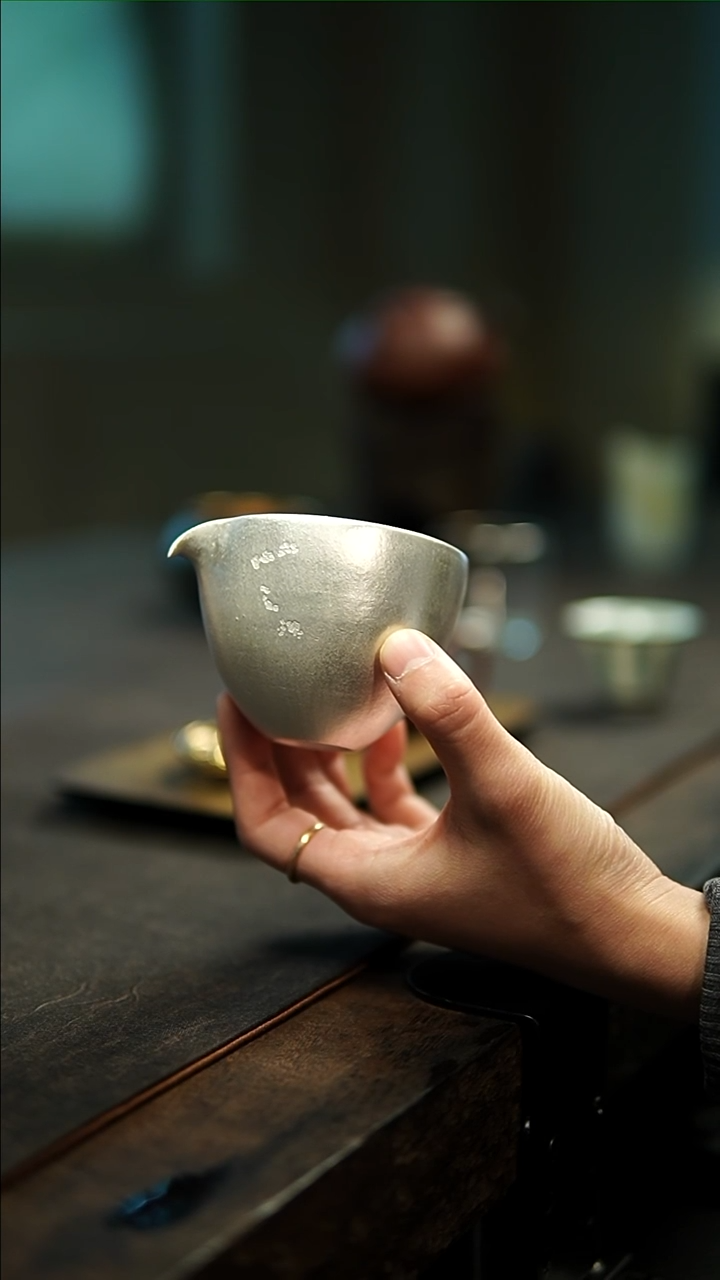 【闪购商品】一延陶泥银彩公道