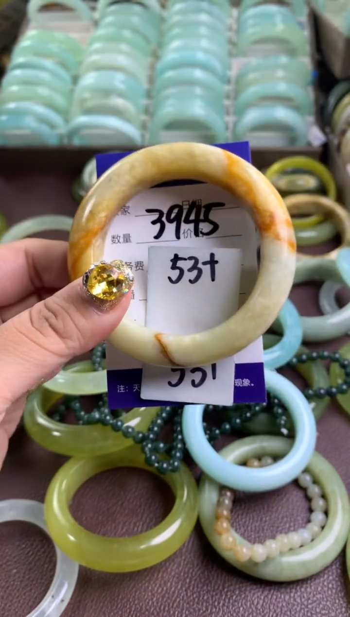 【闪购商品】蛇纹石玉手镯未镶嵌3945