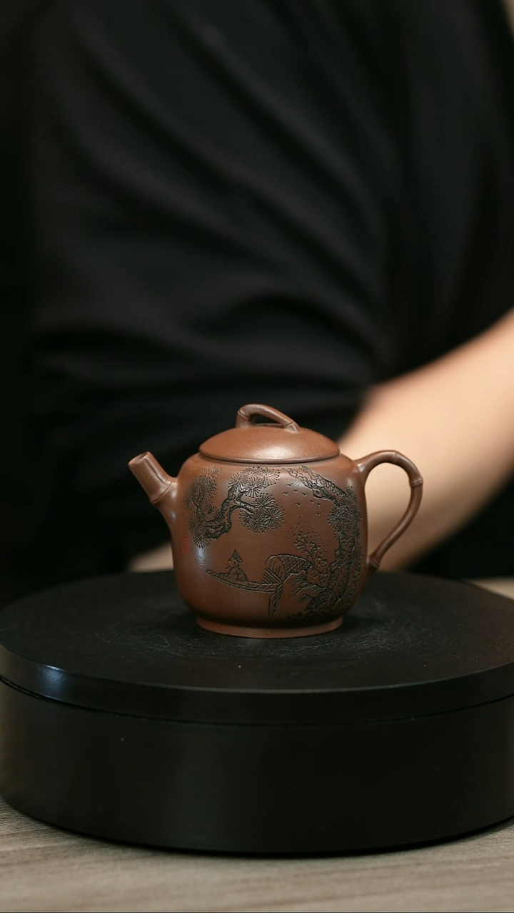 茶壶紫砂用****2H1500周卓琴刻绘竹瓜