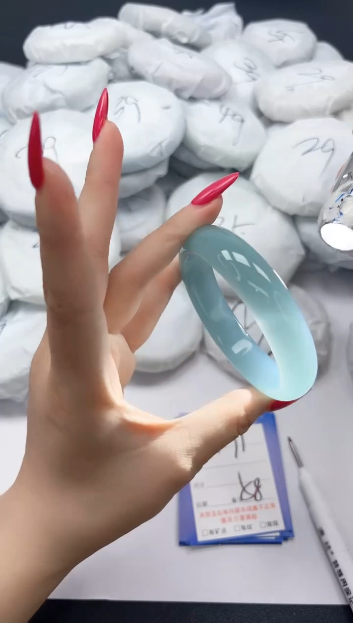 未镶嵌手镯石英质玉A191/58