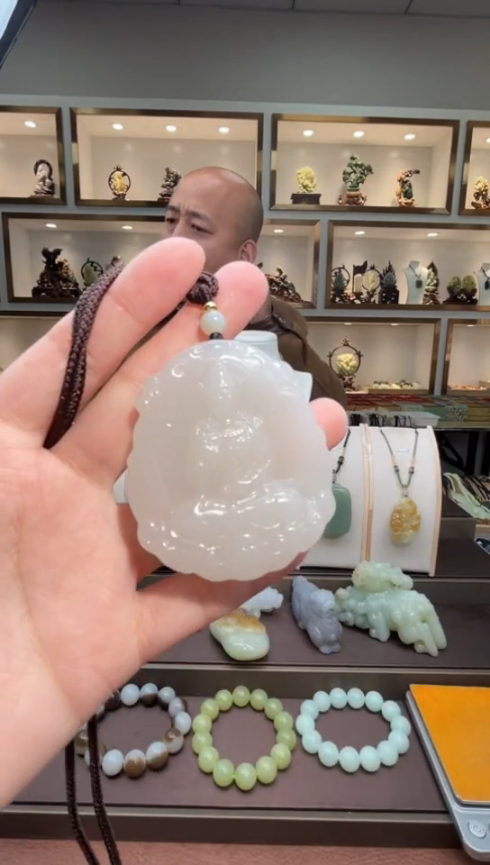 颈饰未镶嵌和田玉苏