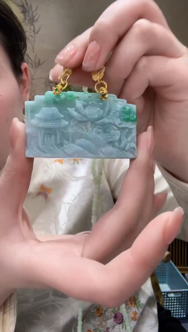 【闪购商品】翡翠颈饰未镶嵌吊坠