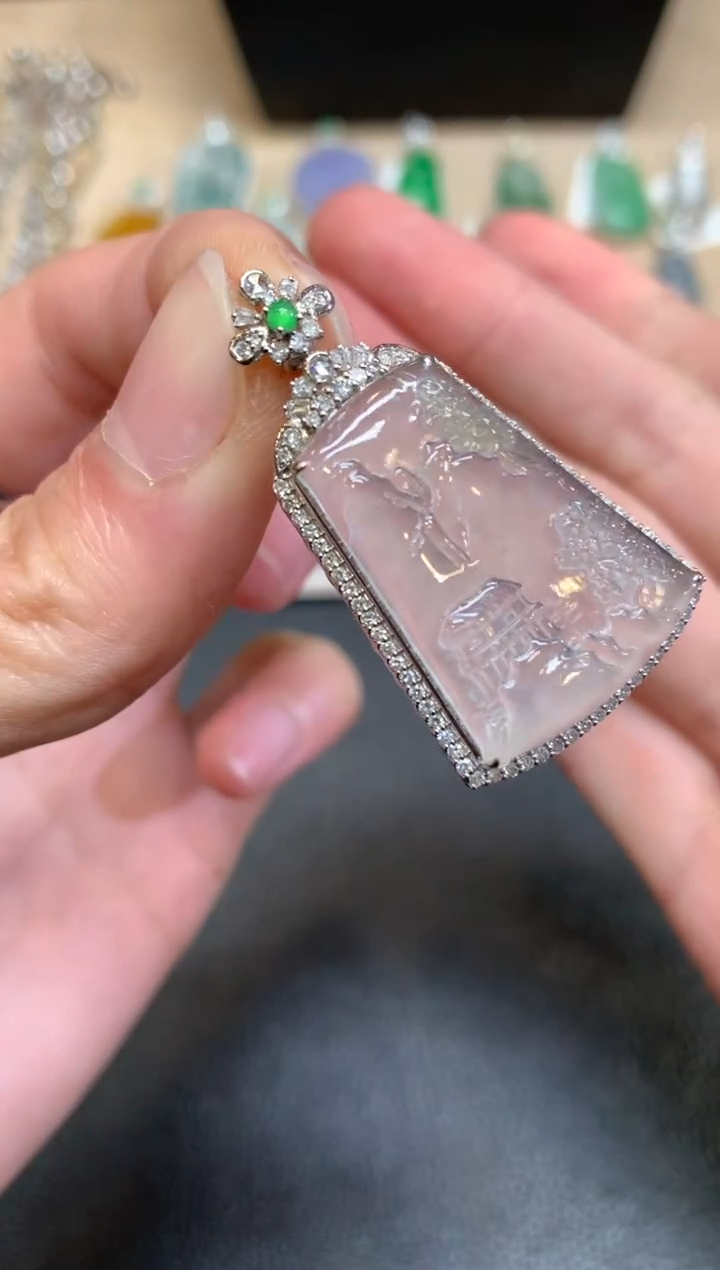 【闪购商品】翡翠颈饰18K金镶嵌无事牌【无服务费】