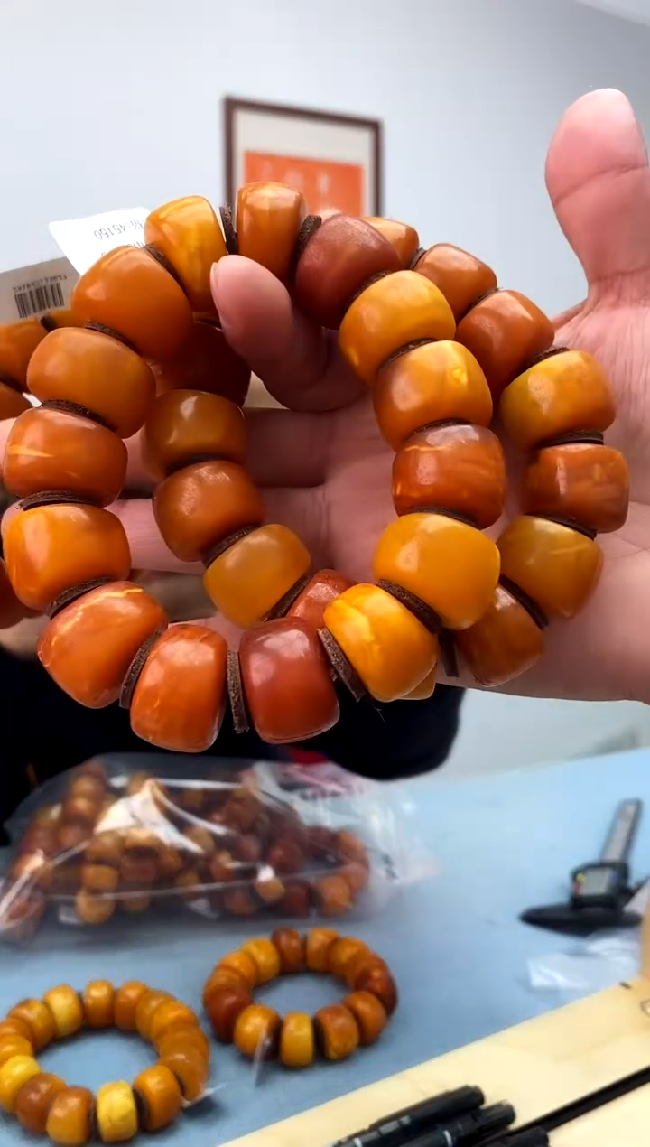 【闪购商品】蜜蜡珠宝奇石未镶嵌假一罚十，多样性发一件永久包退