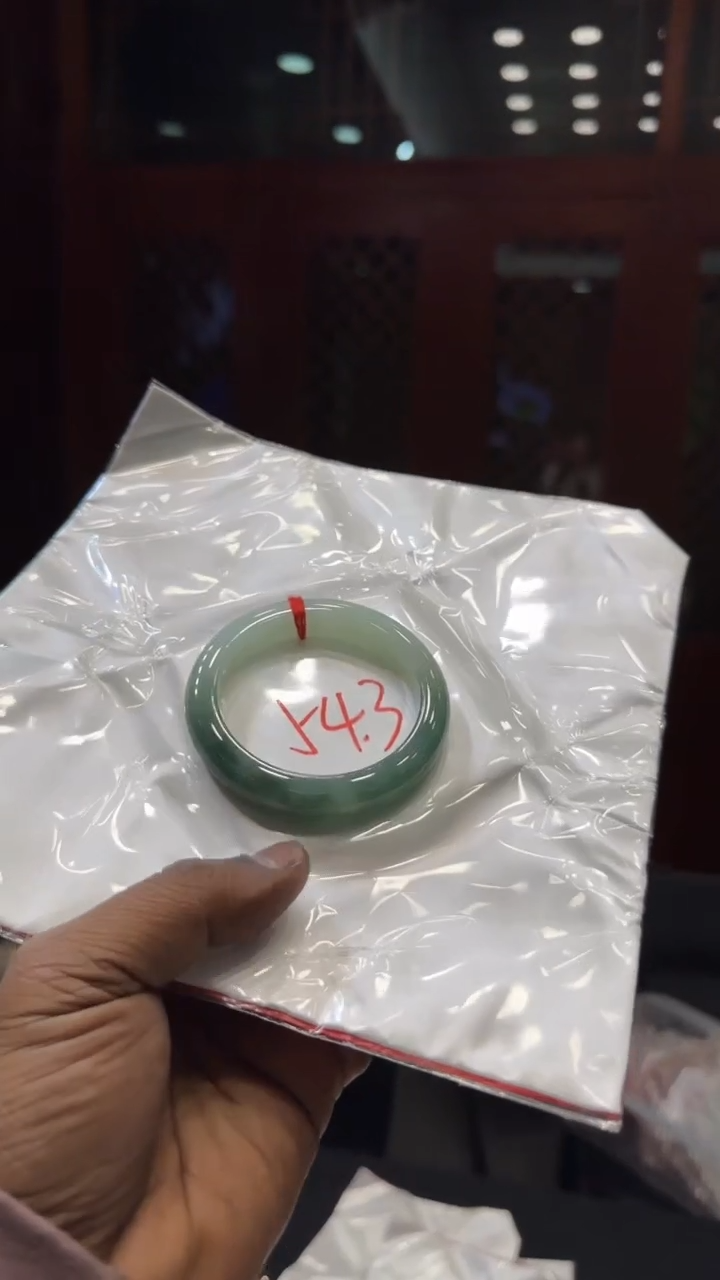 【闪购商品】翡翠手镯未镶嵌手镯