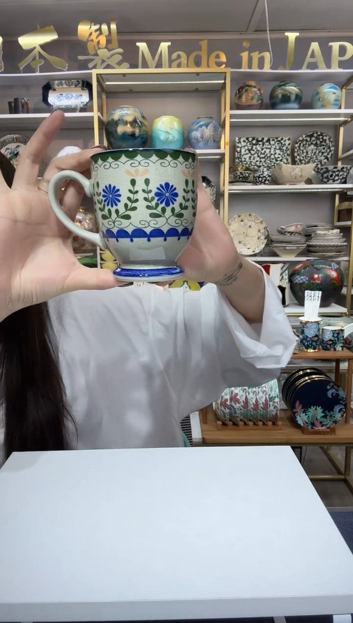 陶瓷绿色花园马克杯一只