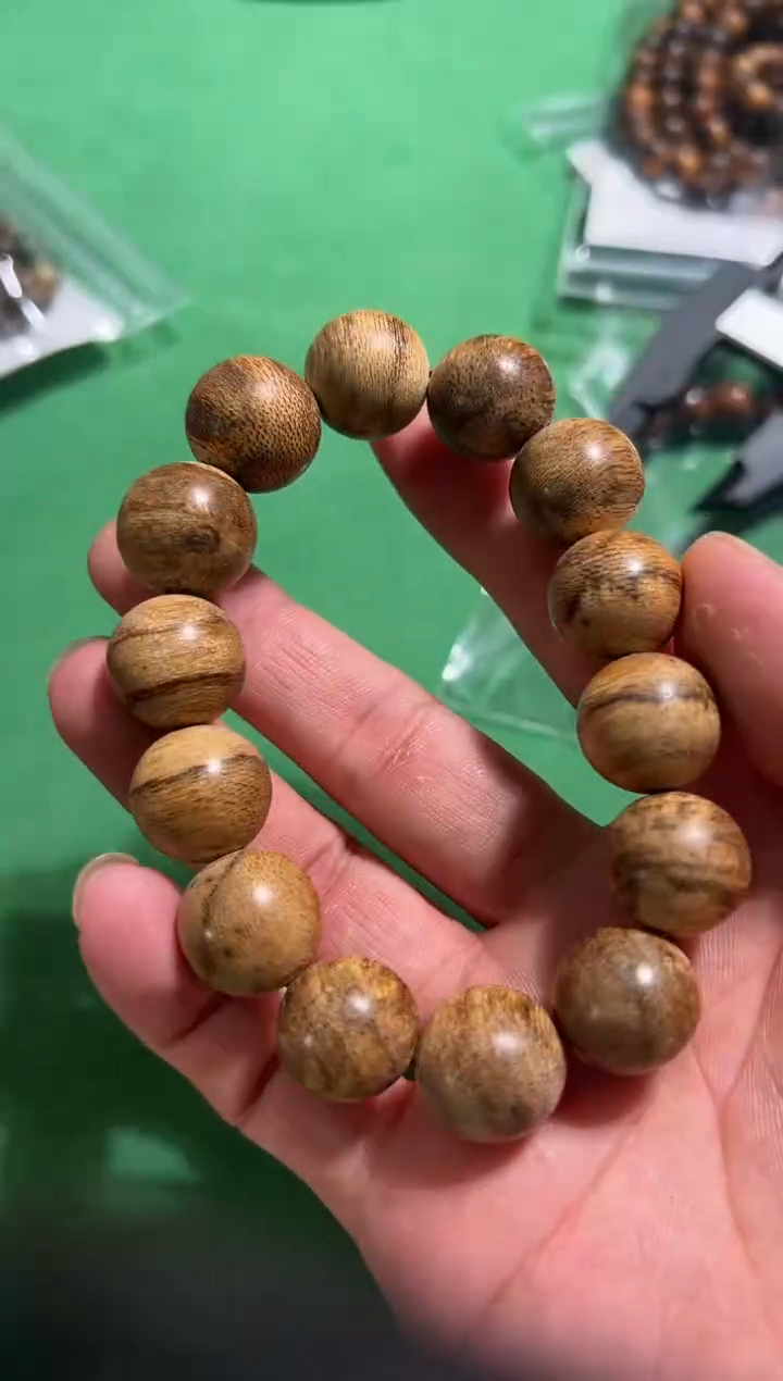 【闪购商品】沉香手串98号1.6+26克蜜结多样性发一