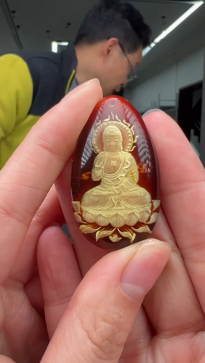 琥珀颈饰未镶嵌吊坠