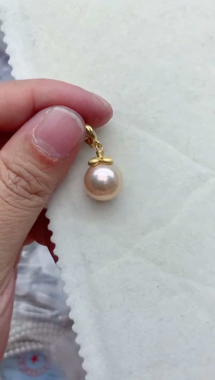 吊坠(不含链)未镶嵌淡水珍珠多样性发其一，非无暇