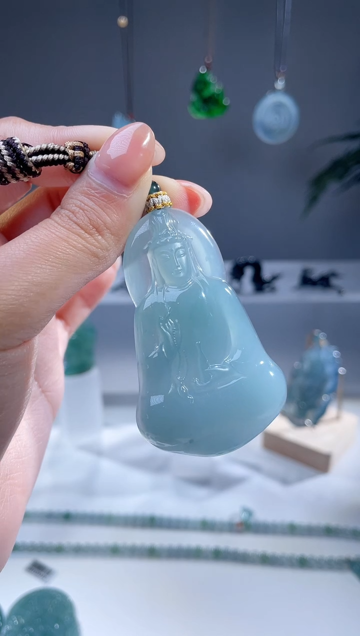 【闪购商品】翡翠颈饰未镶嵌天然A货翡翠观音