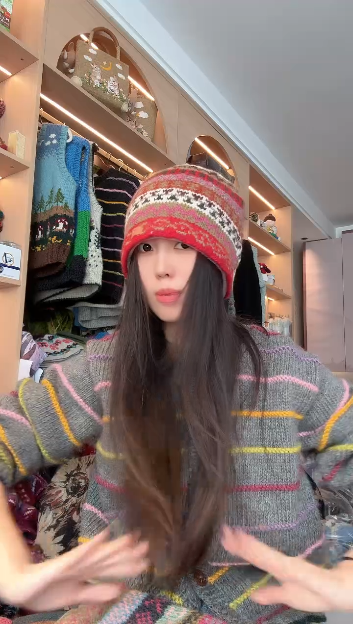 羊毛新年红提花帽