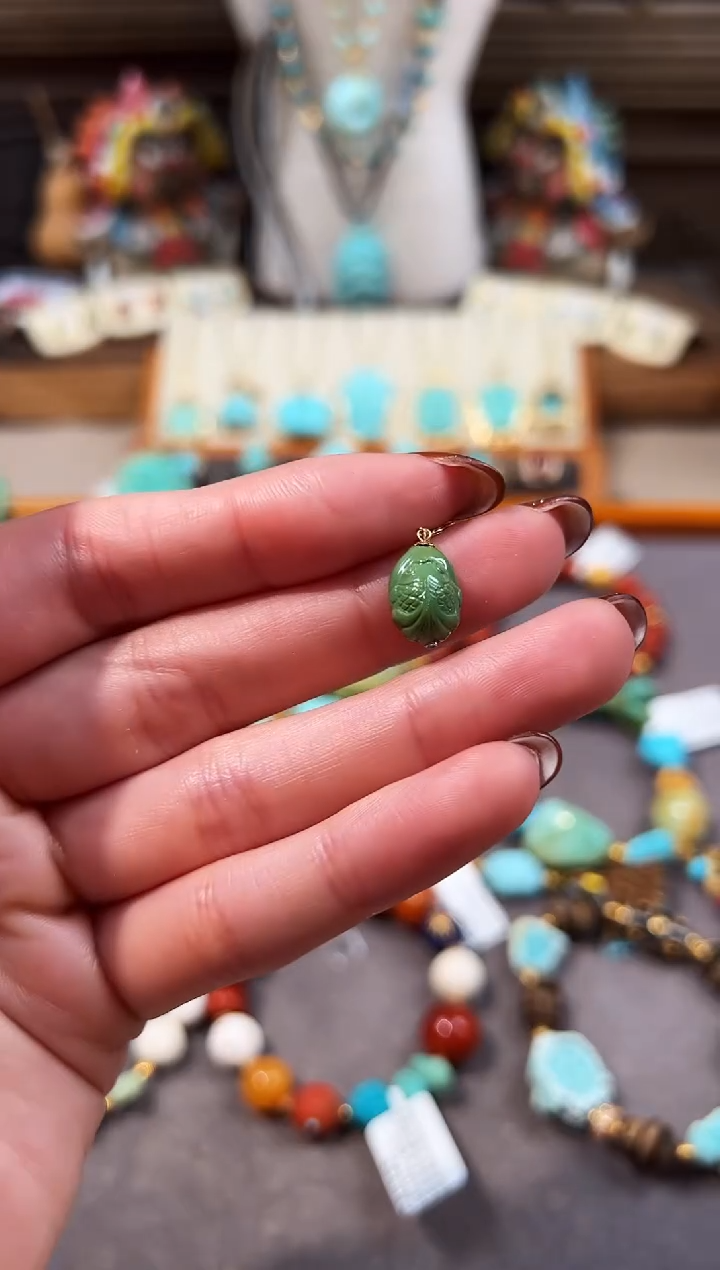 18K金镶嵌绿松石提溜锦鲤