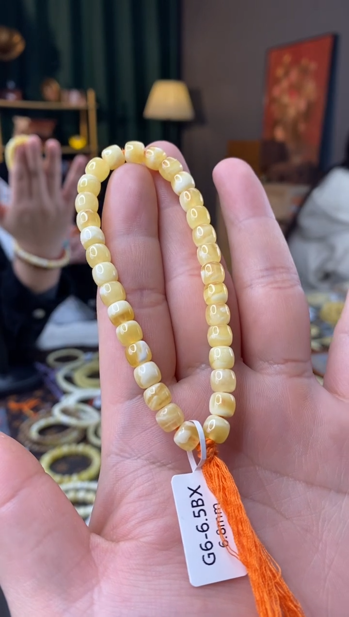 【闪购商品】蜜蜡手串未镶嵌6.8mm老型微瑕手持