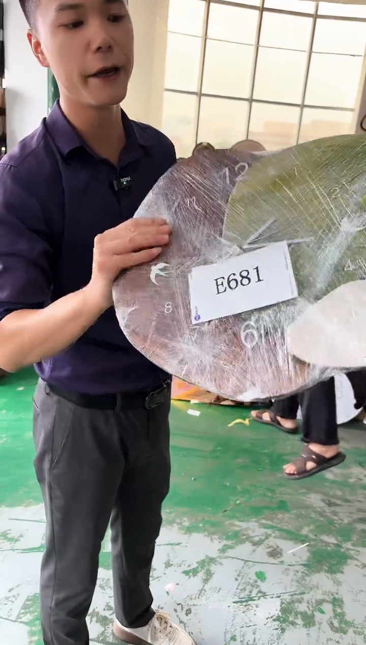 横款孤品微瑕果果闪购E681