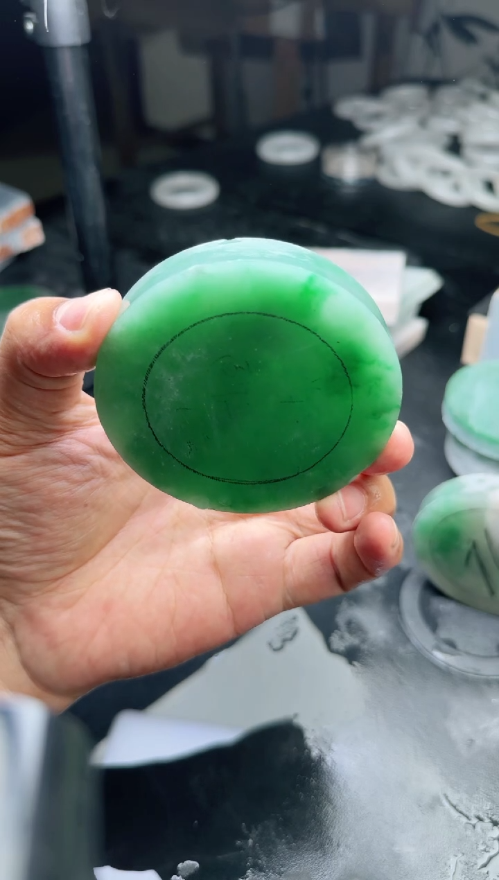 定制石英质玉（非洲翠）定制不退换