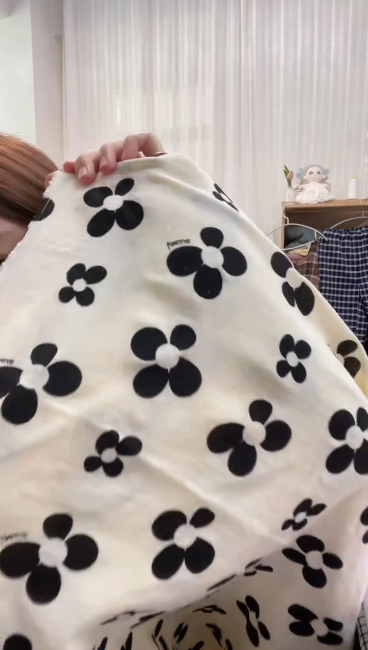 棉福利款 买一送一实发2米 杏底黑花瓣泡泡双层棉纱 不含荧光剂~