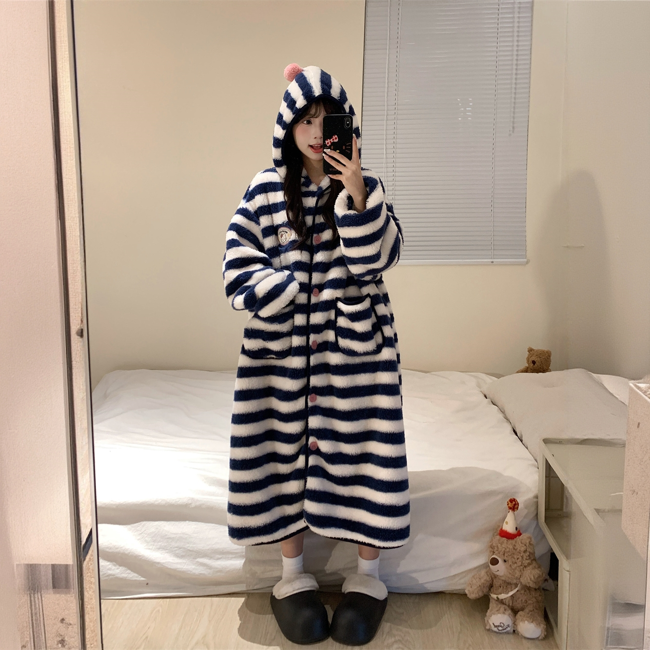 【亲子家居服】儿童睡衣新款女童保暖连帽宽松条纹中长款家居服套装