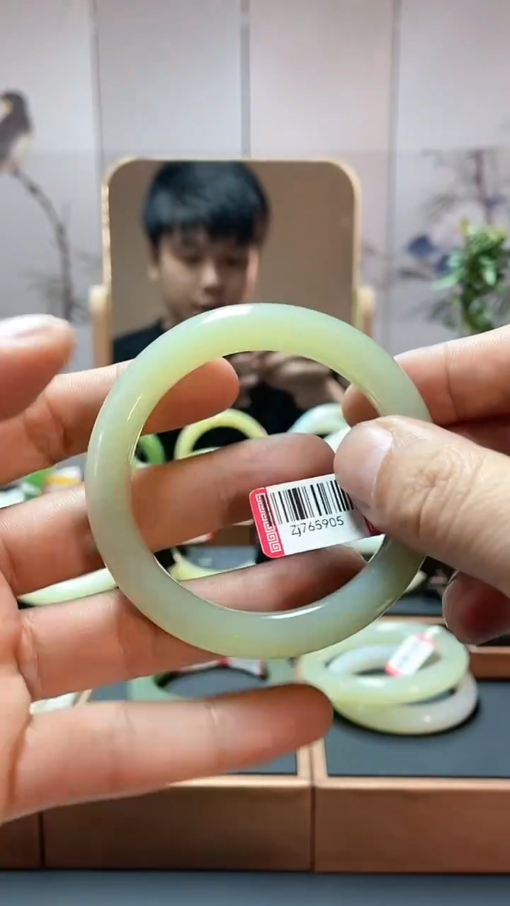 【闪购商品】和田玉手镯未镶嵌54晴羊脂765905