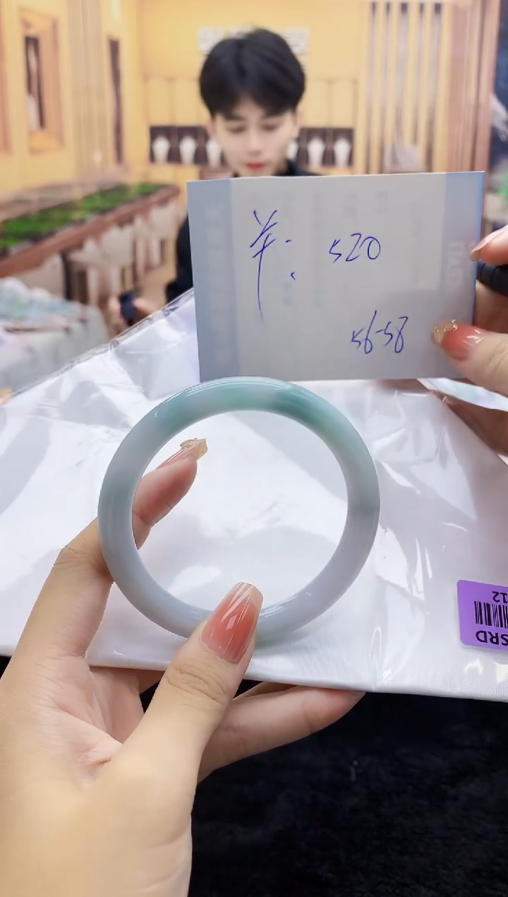 【闪购商品】翡翠手镯未镶嵌     H25-112