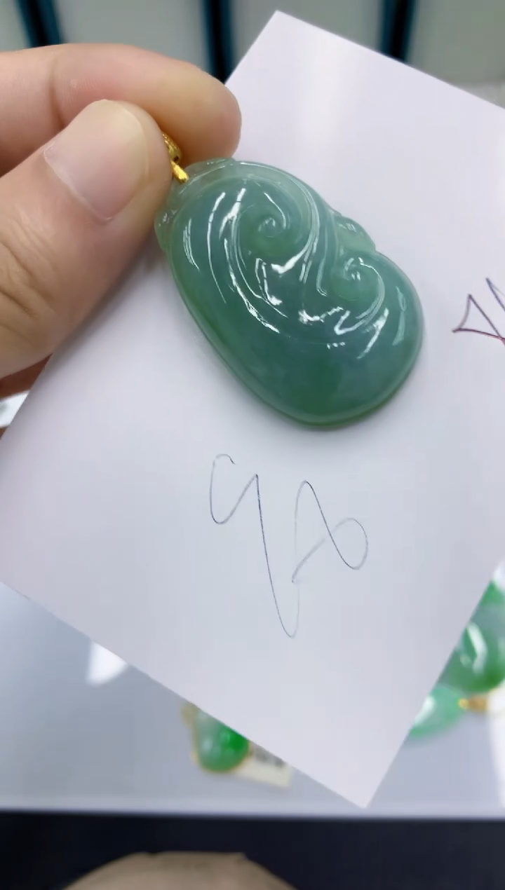 颈饰未镶嵌翡翠翡翠