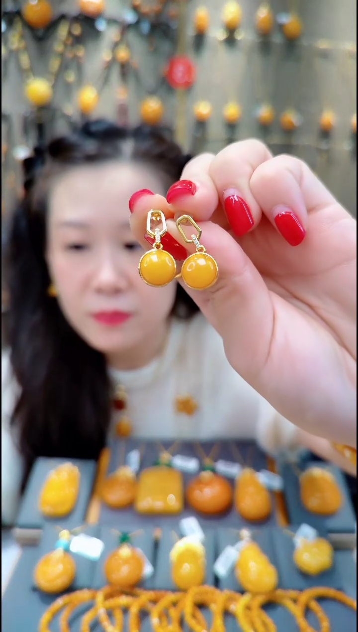 【闪购商品】蜜蜡耳饰银S925镀金镶嵌H495蜜蜡耳坠