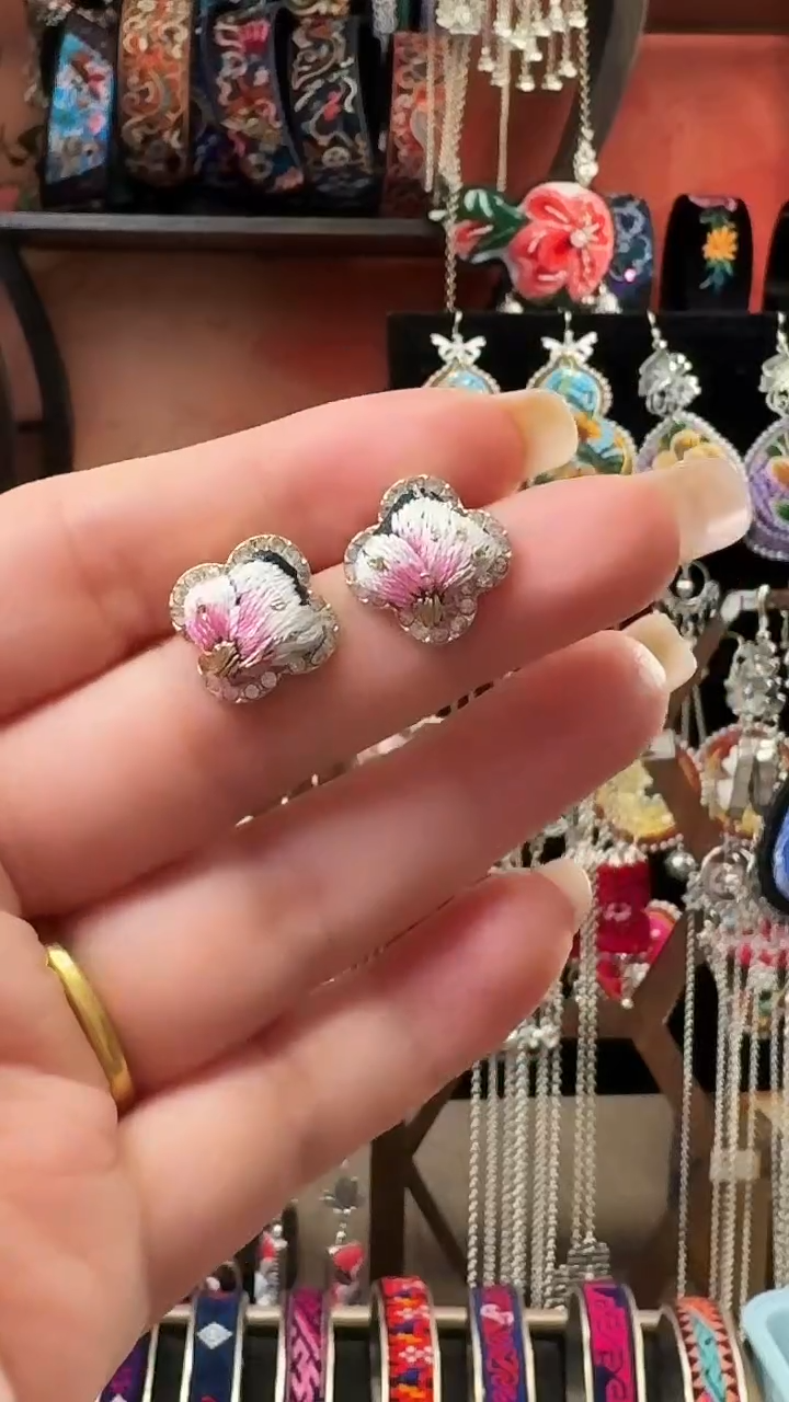 织绣 云织谣民族风精美饰品   146