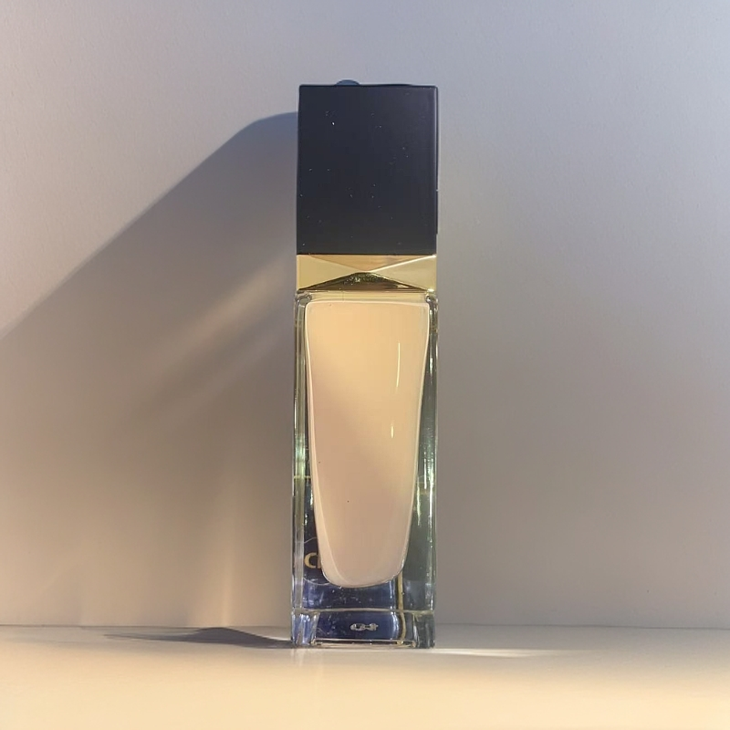 凝脂无暇持妆粉底液