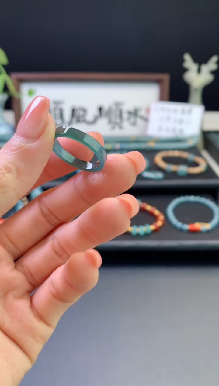翡翠未镶嵌颈饰0901613861