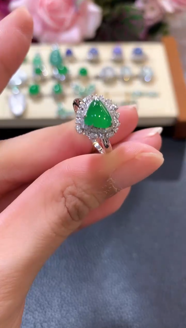 18K金镶嵌戒指翡翠z40 
