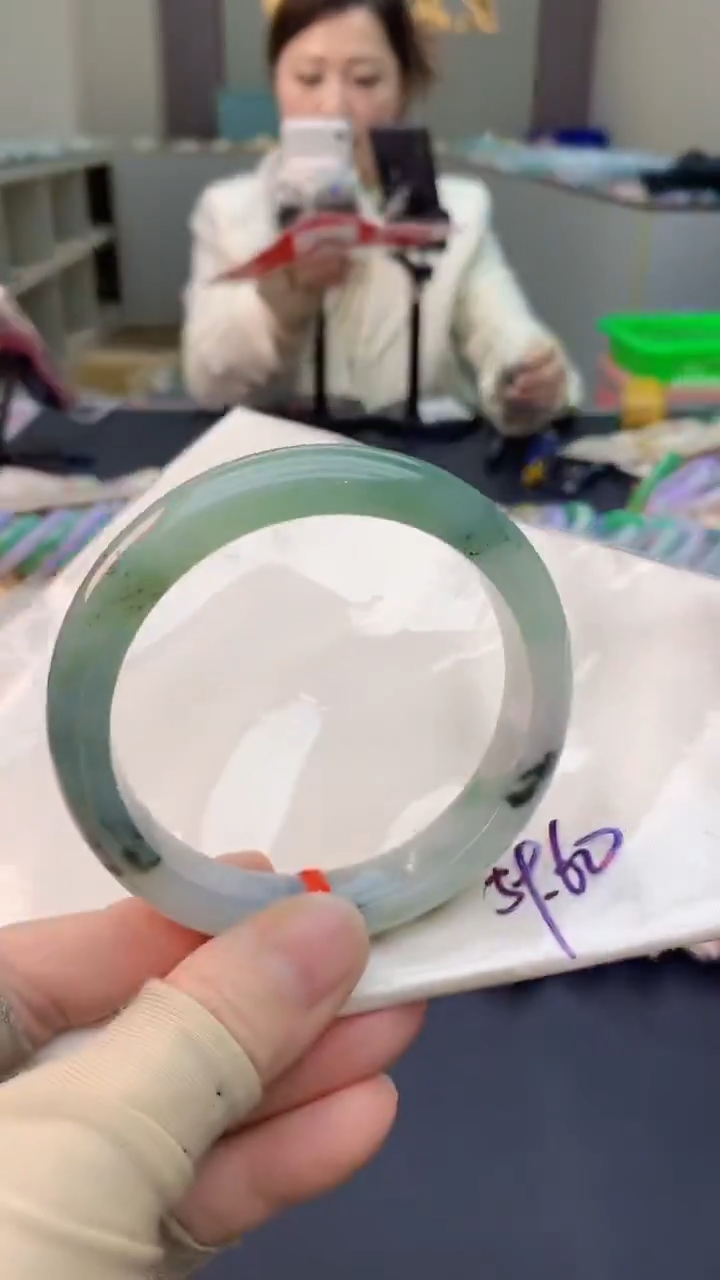 未镶嵌手镯翡翠0903473875