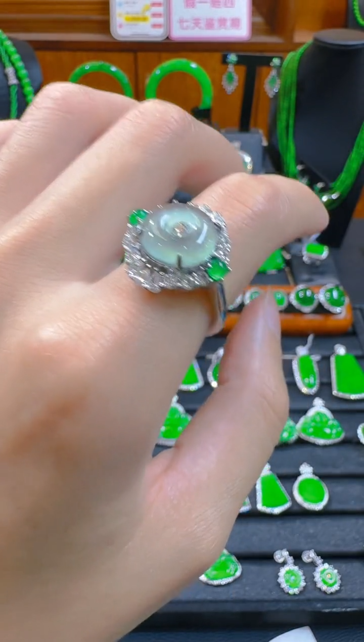 翡翠戒指未镶嵌天然a货翡翠