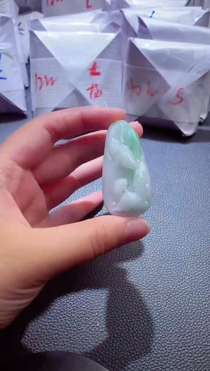 颈饰未镶嵌翡翠00008836