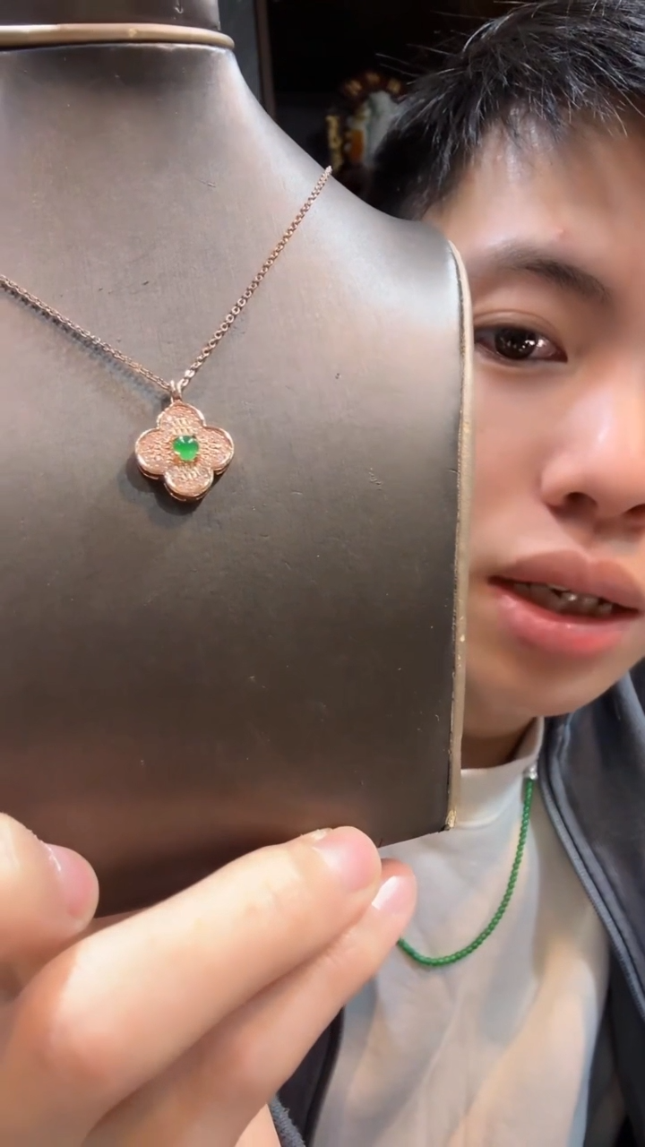 【闪购商品】翡翠吊坠(不含链)未镶嵌多样性发货其一不含链