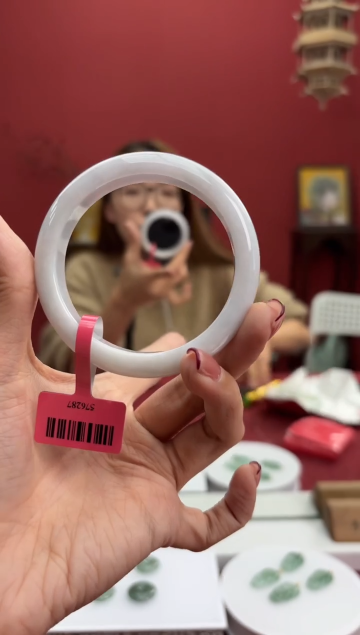 【闪购商品】翡翠手镯未镶嵌8手镯