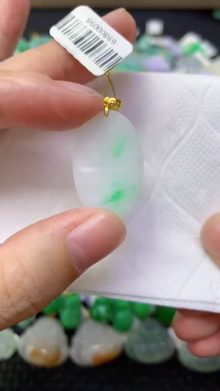 颈饰未镶嵌翡翠天然缅甸翡翠A货