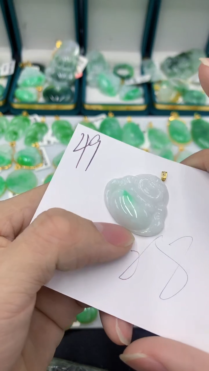 【闪购商品】翡翠颈饰18K金镶嵌翡翠