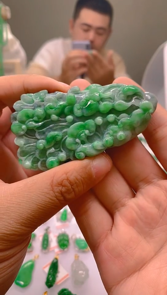 【闪购商品】翡翠颈饰未镶嵌新号开播，全场乱卖