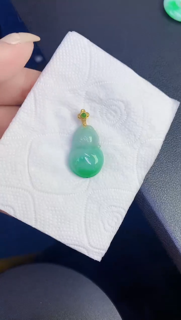 颈饰未镶嵌翡翠缅甸天然翡翠A货