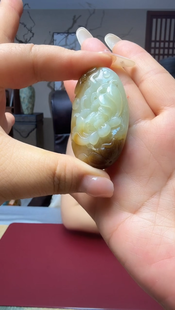 珐琅足银I 甄选藏品孤品沁皮俏色巧雕油润花朵吊坠