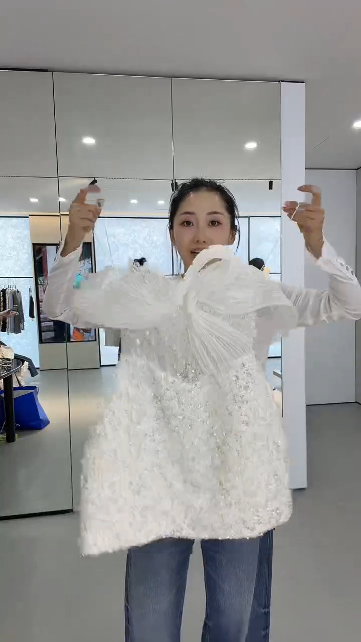 M码闪亮亮礼服----