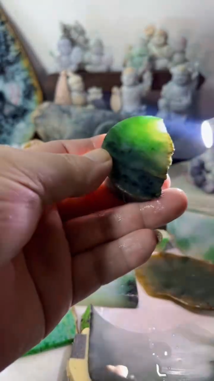 【闪购商品】翡翠吊坠(不含链)未镶嵌A164